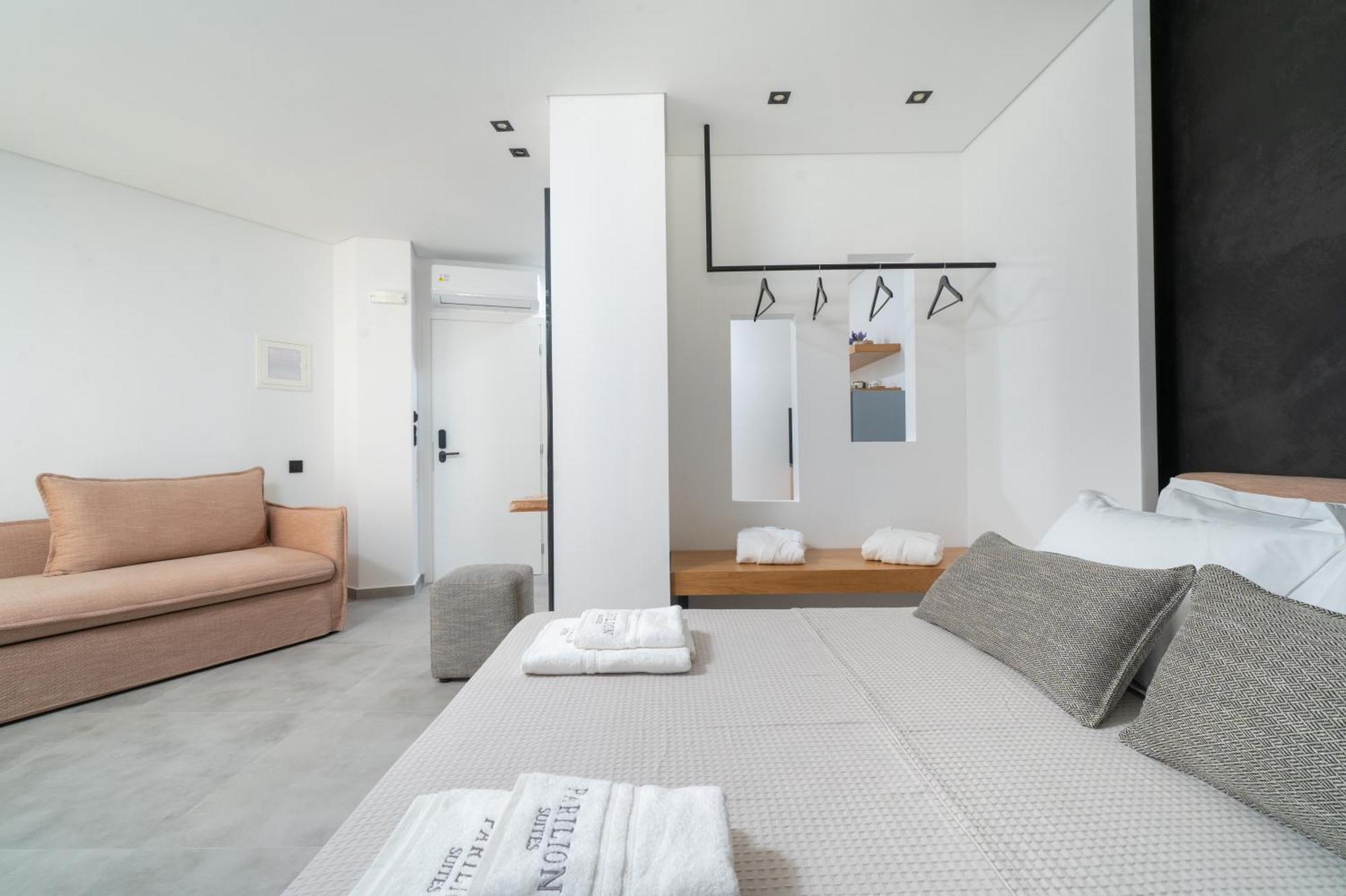 Parilion Suites Потос Екстериор снимка