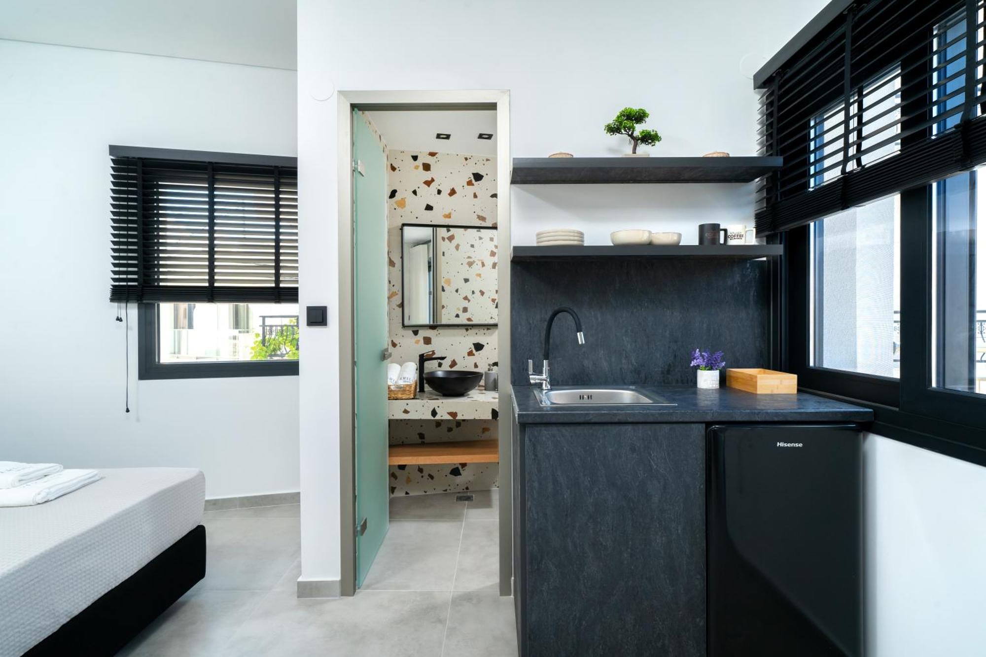 Parilion Suites Потос Екстериор снимка