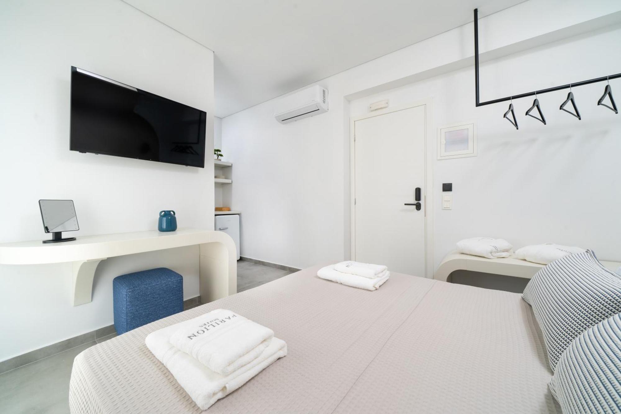 Parilion Suites Потос Екстериор снимка
